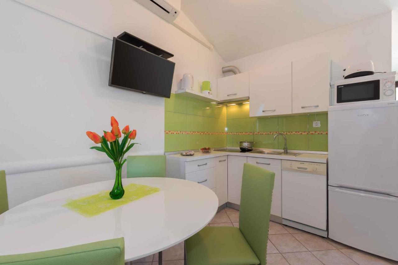 Apartments In Ravni/Istrien 30383 Ngoại thất bức ảnh