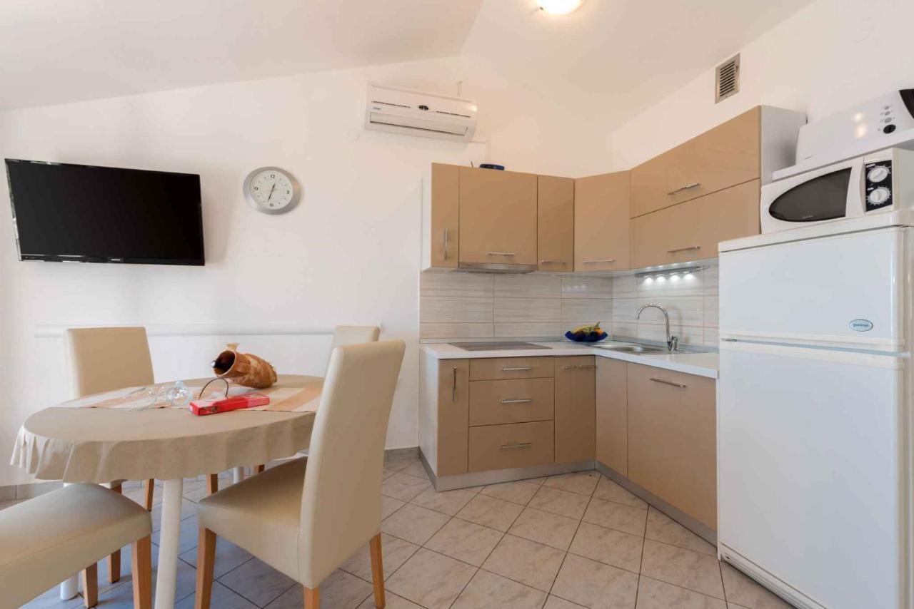 Apartments In Ravni/Istrien 30383 Ngoại thất bức ảnh